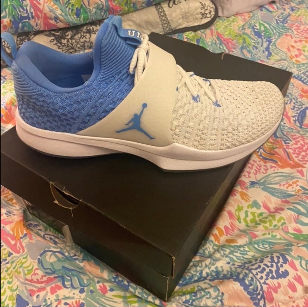 Air Jordan Fly knit size 11.5